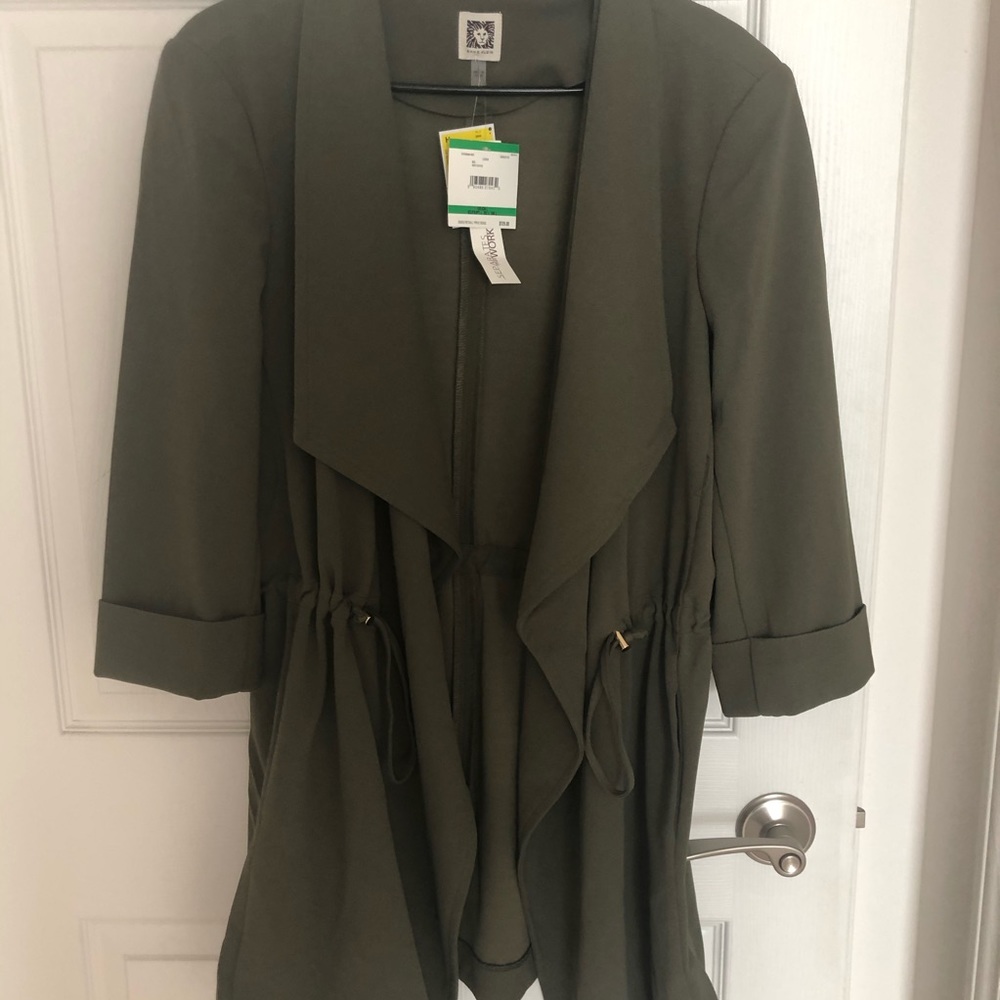 Olive green cuffed jacket